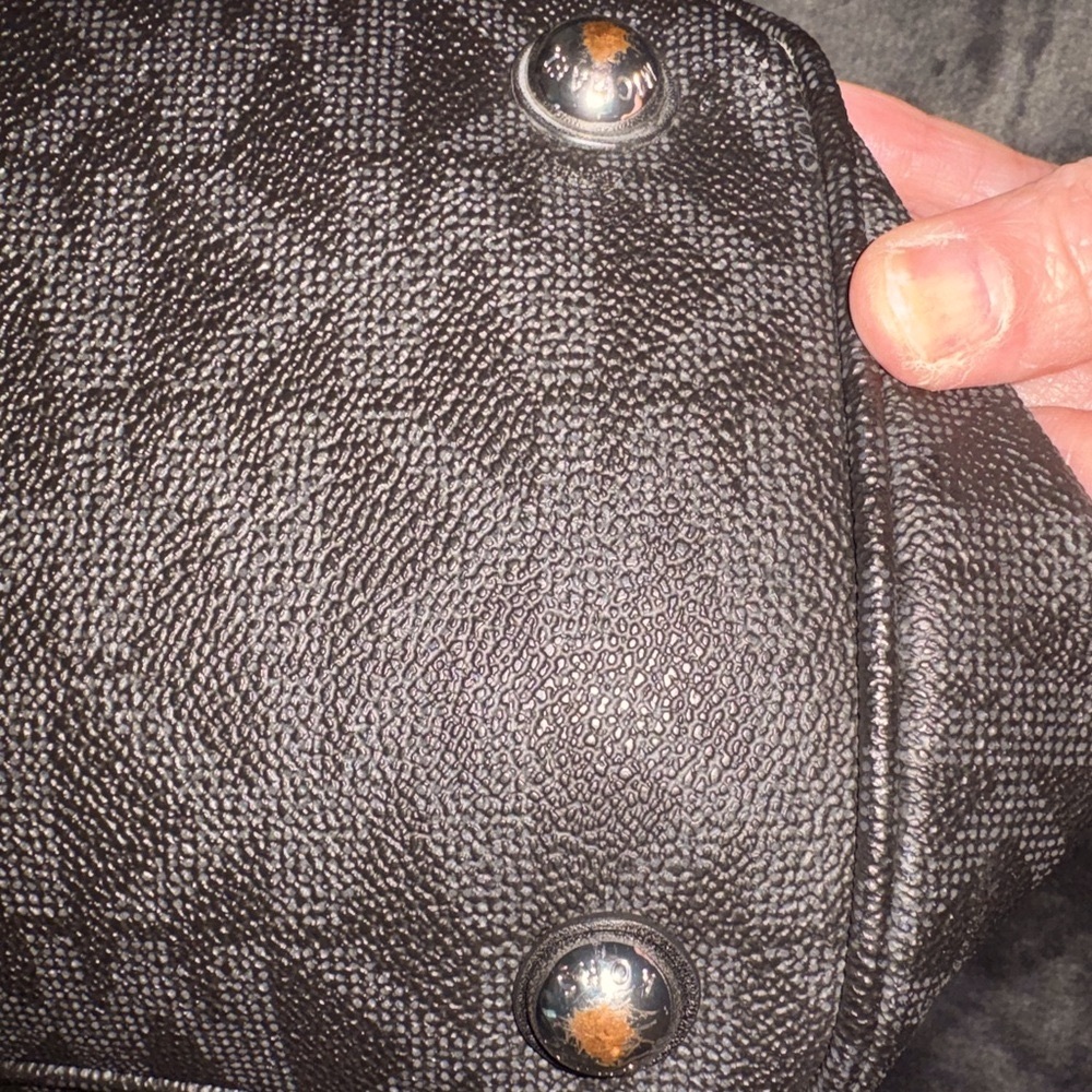 MICHAEL KORS Black Bag with Signature MK Logo - Picture 3 of 14
